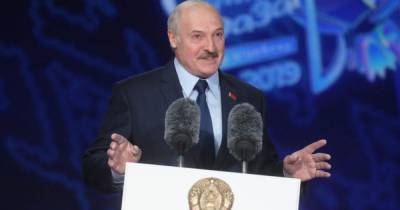 Александр Лукашенко - Это все мифы: Лукашенко высказался о "революции" в Белоруссии - ren.tv - Белоруссия