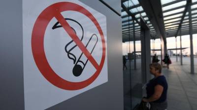 Александр Ковтун - Нарколог назвал невозможным полный запрет курения в стране - iz.ru