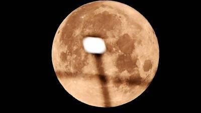 Джеймс Брайденстайн - США решили установить на Луне свои правила - iz.ru - США