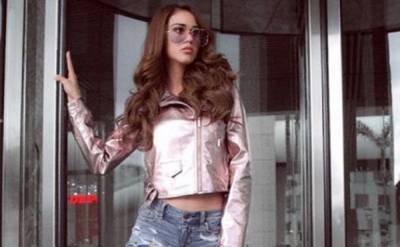 Фитнес-модель Янет Гарсия прикрыла срамные места шляпкой: "Прекрасный малыш" - sport.politeka.net - Украина
