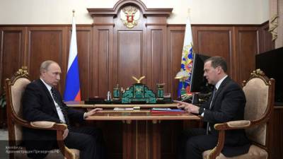 Дмитрий Медведев - Путин - Медведев награжден орденом по указу Путина - newinform.com - Россия