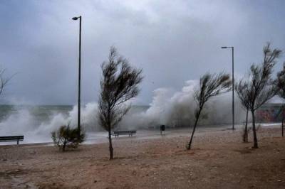Никос Хардалиас - В Греции объявили чрезвычайную ситуацию из-за опасного циклона "Янос" - vkcyprus.com - Греция