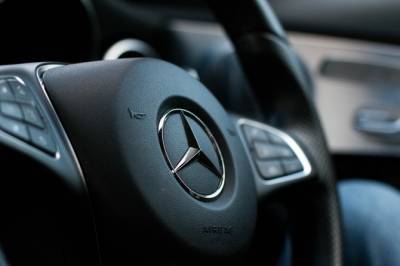 Mercedes-Benz отзывает в России около 500 автомобилей - autostat.ru - Россия