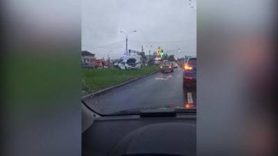 Водитель получил многочисленные ушибы в результате ДТП на Репищева - piter.tv - Санкт-Петербург