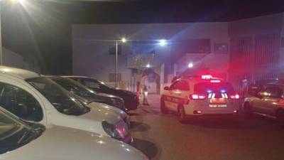 Кровавая драма в Мицпе-Рамон: изрезанная мать в коме, сын передан соседям - vesty.co.il - Тель-Авив