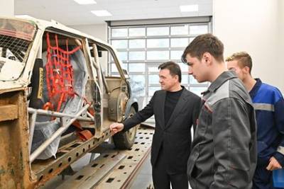 Андрей Воробьев - Воробьев проверил работу учебного центра BOSCH - lenta.ru - Московская обл.
