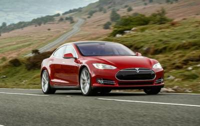 Автопилот Tesla пытался скрыться от полиции - korrespondent.net
