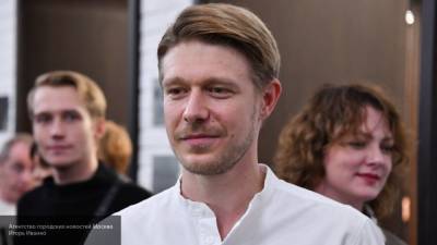 Константин Богомолов - Ксения Собчак - Иван Ургант - Никита Ефремов - Ургант в беседе с Никитой Ефремовым высмеял брак Собчак и Богомолова - politros.com