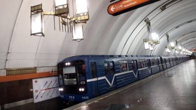 Алексей Полторанин - Гибель блогера в метро Петербурга: как остановить зацеперов от опасного риска - 5-tv.ru - Санкт-Петербург