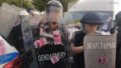 Болгары забросали полицию яйцами и пошли на штурм парламента - riafan.ru - Болгария - Sofia
