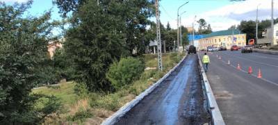 Рабочие начали укладку асфальта на улицах Петрозаводска (ФОТО) - stolicaonego.ru - Петрозаводск