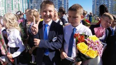 В Спутнике школьников после линейки позвали на праздник - penzainform.ru - Спутник