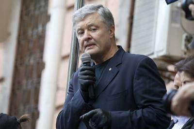 Петр Порошенко - Ренат Кузьмин - Против Порошенко начнут расследование за отказ выполнять минские соглашения - lenta.ru - Украина - Донецкая обл.