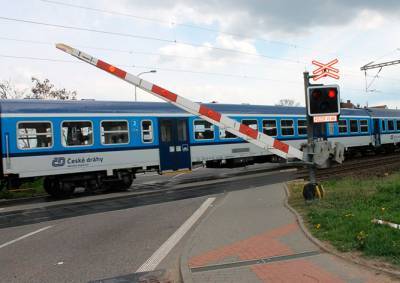 В Чехии 1,5-годовалый мальчик выбежал под поезд - vinegret.cz - Чехия - Пльзень