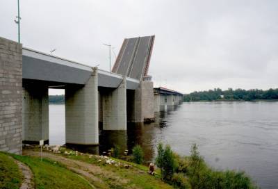 Разводка Ладожского моста у Марьино перекроет «Колу» в понедельник на 45 минут - online47.ru - Ленинградская обл. - р-н Кировский