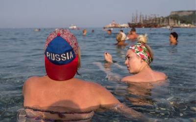 В Анталье половина туристов — россияне - eadaily.com - Россия - Украина - Англия - Германия - Польша