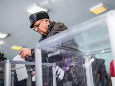 Алексей Якубин - Вопрос о выборах на Донбассе будет решен на этой неделе - политолог - golos.ua