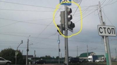 Глас народа | Пензячка пожаловалась на отвернутый от водителей светофор в Терновке - penzainform.ru - Пенза