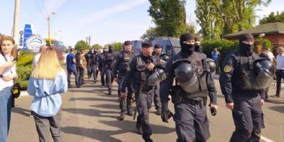 На конференции ОПЗЖ под Одессой полиция задержала полсотни вооружённых людей - sharij.net - Одесса - Одесская обл.