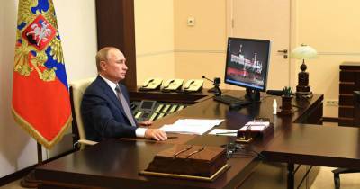 Владимир Путин - Путин повысил зарплаты судьям - ren.tv - Россия