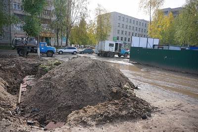 Администрация Сыктывкара потребовала привести территорию у Республиканского стадиона в надлежащий вид - komiinform.ru - Сыктывкар