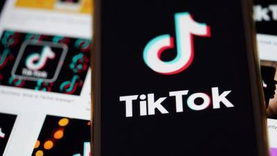 Дональд Трамп - Трамп потребовал полного контроля над соцсетью TikTok - iz.ru - Китай - США - Вашингтон