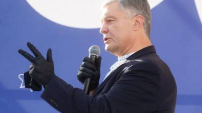 Петр Порошенко - Роль президента не приезжать на мост и заключать пари, а обеспечить экономическое развитие, - Порошенко - ru.espreso.tv