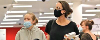 Анджелина Джоли - Дочь Джоли и Питта отказалась от образа мальчика и изменила прическу - runews24.ru