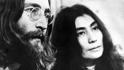 Джон Леннон - Йоко Оно - Убийца Леннона спустя 40 лет извинился перед вдовой музыканта - iz.ru