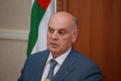Президент Абхазии отменил встречи с общественностью районов - eadaily.com - Апсны - Сухум