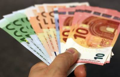 Брестчанин незаконным путем получил 57,5 тыс. долларов и 5250 евро - ont.by - США - Бреста