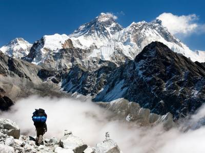 В Непале умер альпинист, который первым совершил 10 восхождений на Эверест - gordonua.com - Непал