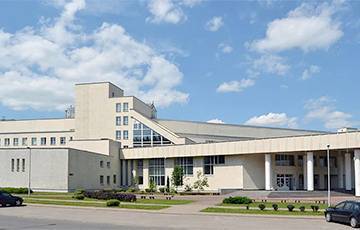 Более 600 студентов биофака БГУ потребовали отставки незаконной власти и проведения новых выборов - charter97.org - Белоруссия