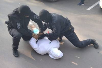 Дободибилдирся: в Костроме бойцами отряда «Гром» задержан торговец анаболическими стероидами - kostroma.mk.ru - Костромская обл. - Кострома