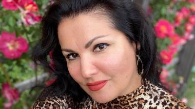 Анна Нетребко - «Уже пробовала петь»: Анну Нетребко выписали из больницы - 5-tv.ru - Россия