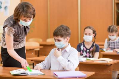 В МОН заявили, что ученики, которые были на самоизоляции из-за контакта с больным COVID-19, не обязаны проходить тест - vkcyprus.com - Украина