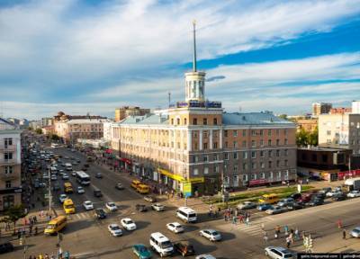 Непонятно говорила: в маршрутке Омска пассажир ударил женщину за речь по-татарски - province.ru - Омск