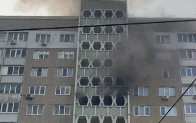В Киеве горела многоэтажка - korrespondent.net - Киев - район Деснянский, Киев