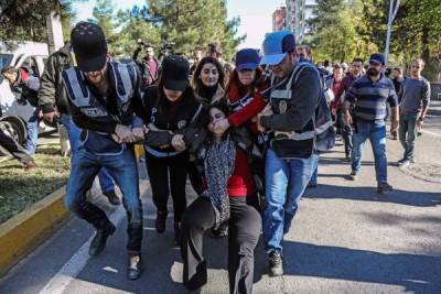 В Турции арестуют десятки курдов после протестов из-за сирийского Кобани - eadaily.com - Сирия - Турция - Анкара - Курдистан - Кобань