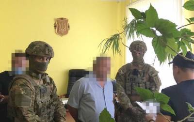 СБУ задержала на взятке главу налоговой инспекции Тернополя и его сына - rbc.ua - Украина - Тернополь