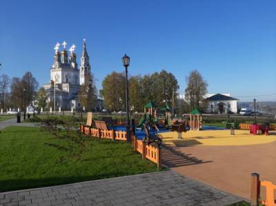 Центральную площадь Верхотурья открыли после реконструкции за 196 млн рублей - nakanune.ru - Россия