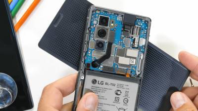 Зак Нельсон разобрал смартфон LG Wing и продемонстрировал вращающийся механизм - itc.ua