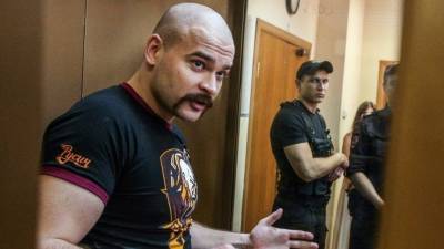 Адвокат семьи «Тесака» назвал видео осмотра тела националиста доказательством пыток - 5-tv.ru - Россия - Челябинск