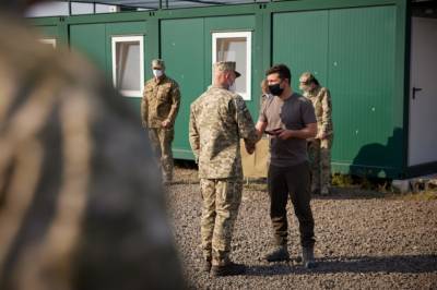 Владимир Зеленский - Зеленский в Донецкой области поел борща с солдатами и вручил им награды - vkcyprus.com - Донецкая обл.