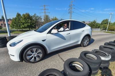 Tesla предлагает «разблокировать возможности» Model Y за 2 000 долларов - fainaidea.com - США - Budapest