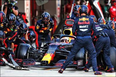 Льюис Хэмилтон - Максим Ферстаппен - DHL Fastest Pit Stop Award: Лучший пит-стоп – у Red Bull - f1news.ru - Сочи - Бразилия