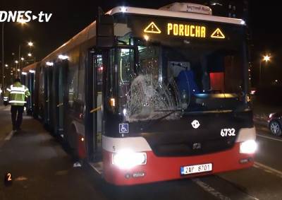 В Праге автобус сбил двух пешеходов - vinegret.cz - Чехия - Прага