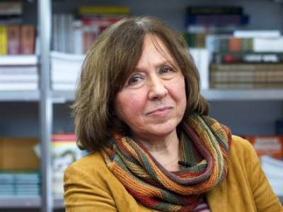 Светлана Алексиевич - Из Беларуси в ФРГ выехала нобелевский лауреат и член совета оппозиции Алексиевич - unn.com.ua - Киев - Белоруссия - Германия - Швеция