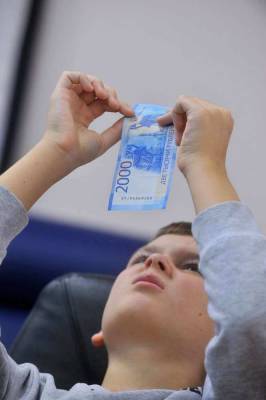 Константин Селянин - Экономисты заявили, что курс доллара к концу года вырастет до 100 рублей - live24.ru - Москва - Россия