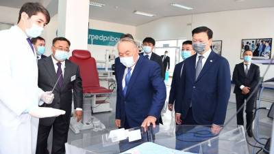 Нурсултан Назарбаев - Назарбаев посетил завод, выпускающий ИВЛ и медицинские автомобили, в Шымкенте - informburo.kz - Шымкент
